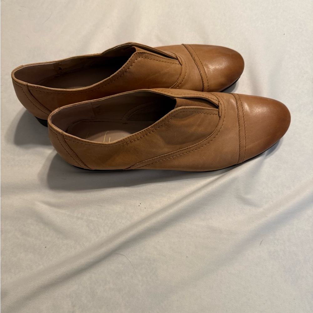 Franco Sarto Tan Leather Flats Versatile Loafers